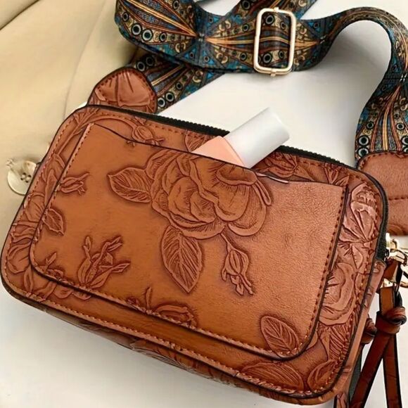 Bohemian Floral Crossbody Bag - Picture 2 of 4